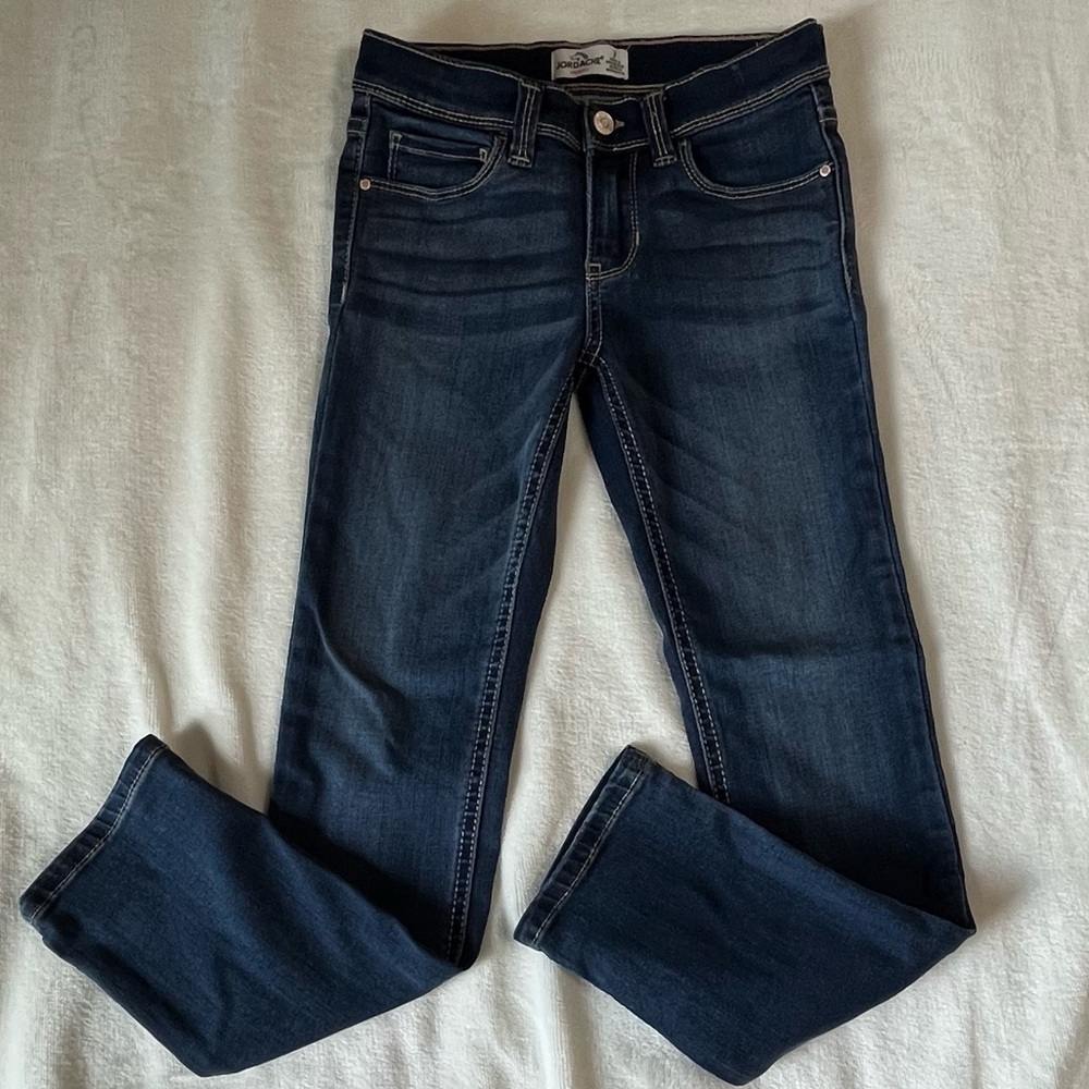 NWOT Jordache Size 7 Dark Wash Denim Skinny Jeans Adjustable button at waist.